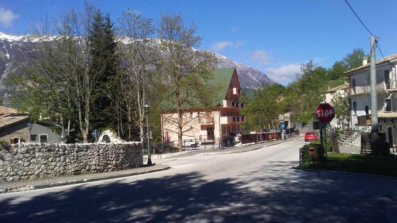 Albergo Parco Della Maiella Sant'Eufemia a Maiella Exteriör bild